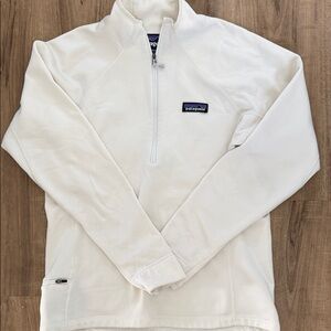 Patagonia Women's Cream Quarter-Zip Sweatshirt
